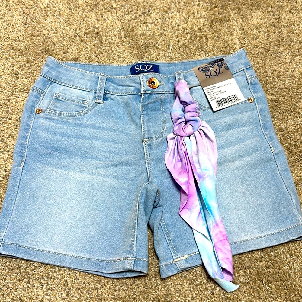 NWT stretch denim shorts with hairpiece